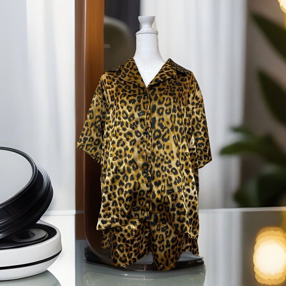 Vtg Women M Leopard Pajama Set Top And Shorts Mob Wife Whimsigoth Brown Shiny